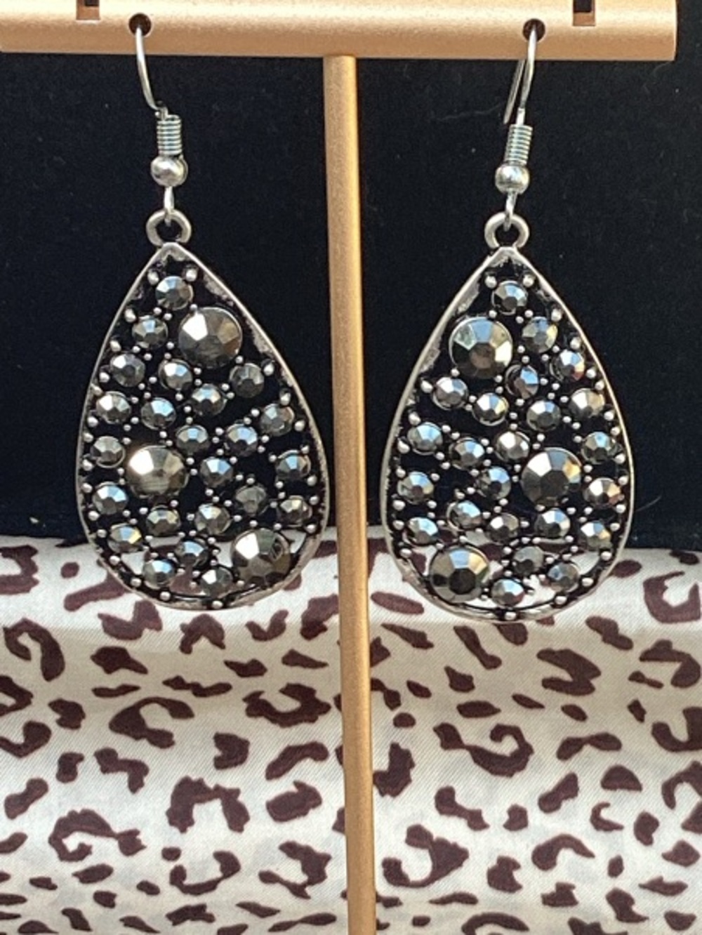 & Other Stories Black and Silver Teardrop Crystal Dangle Earrings